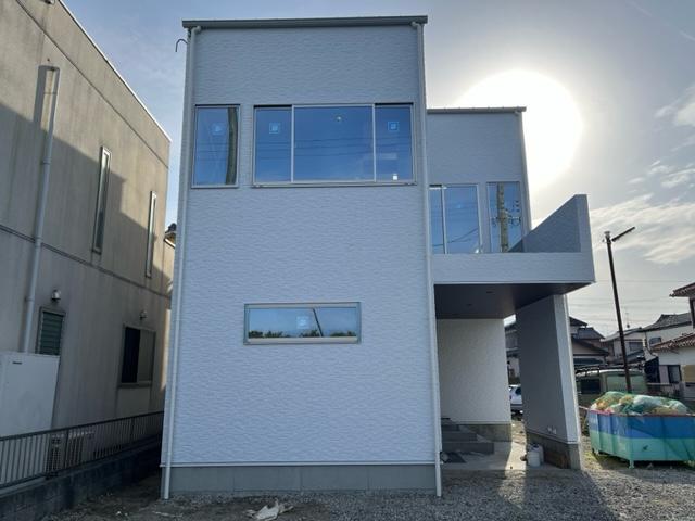 【静岡県浜松市】屋根,外壁,板金工事/白亜のモダンスマートハウス