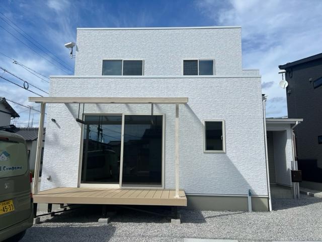 【静岡,浜北区】屋根,外壁,板金工事/ウッドデッキが映えるホワイトスマートハウス
